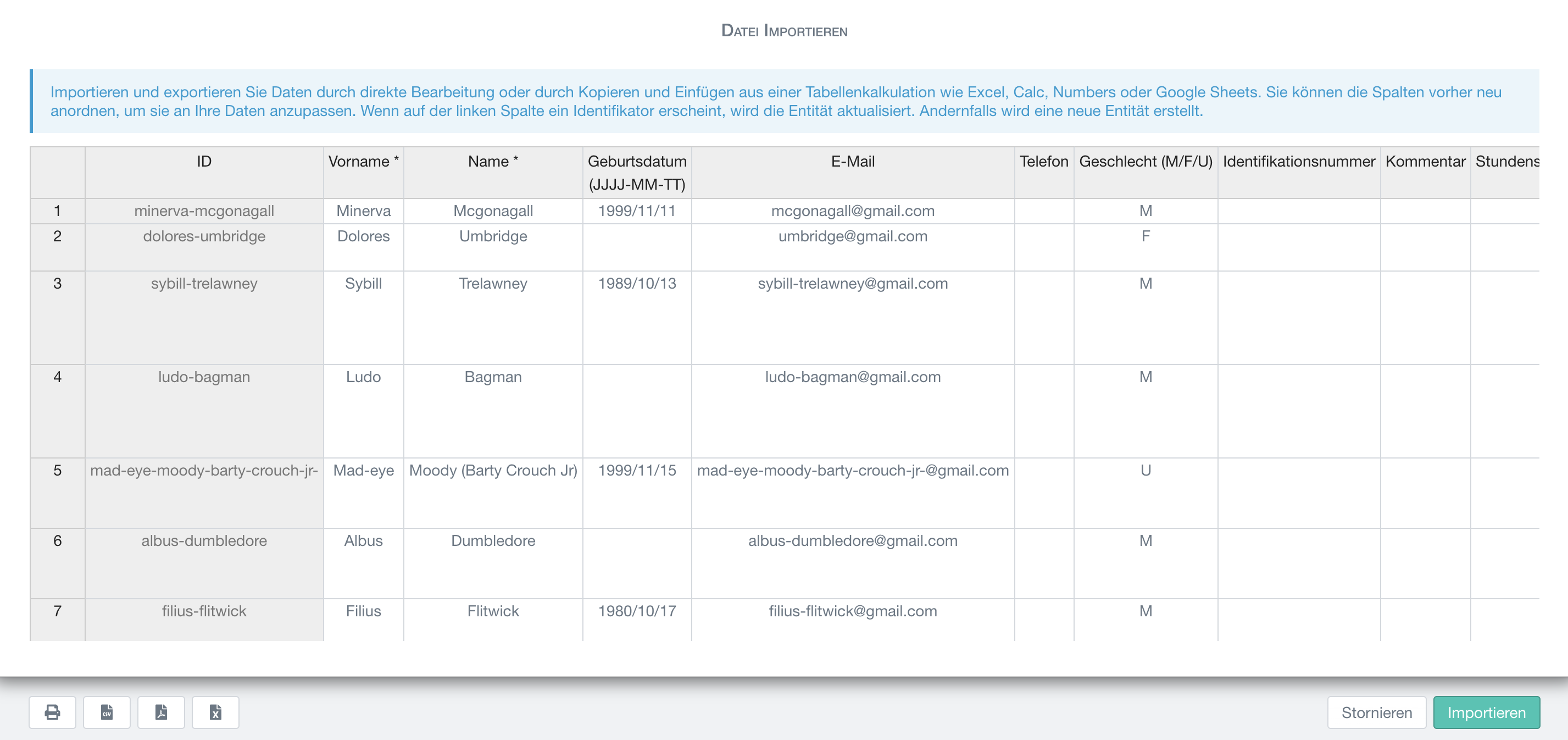 Massenimport von Schuldadten, wie Benutzern, durch Kopieren und Einfügen aus Tabellenkalkulationen (Excel, Google Sheets, Numbers, etc.)