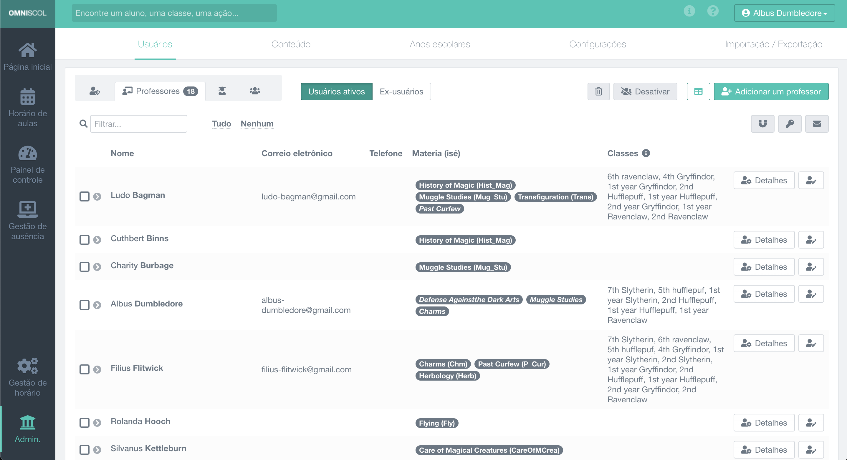módulo de administração de usuários (lista, perfis de informações, gestão) e configurações gerais
