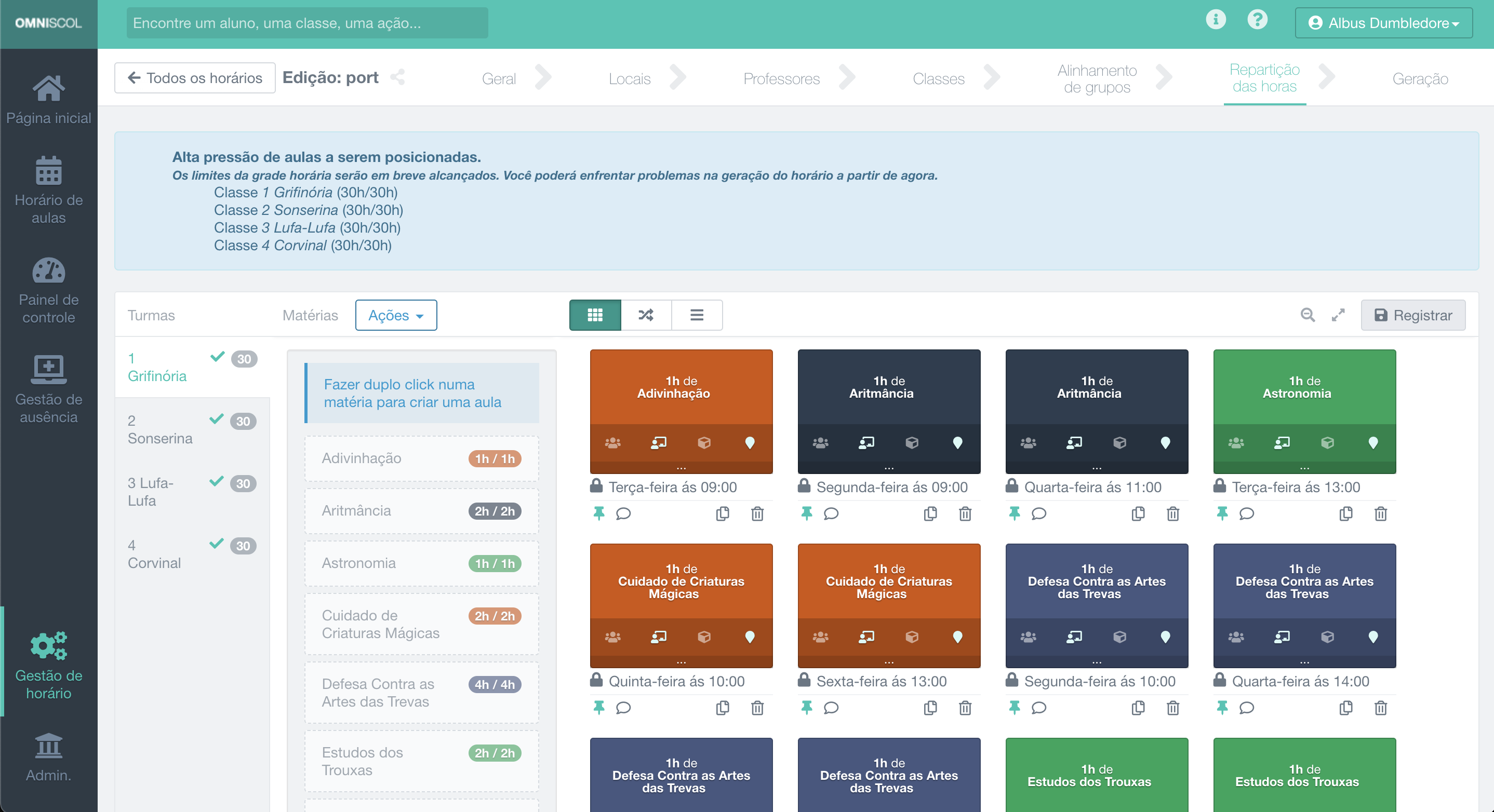 gestão dos horários escolares, tela de distribuição das horas de aula com gestão de conflitos